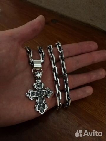 Серебряная цепь и крест Серебряная цепь и крест
