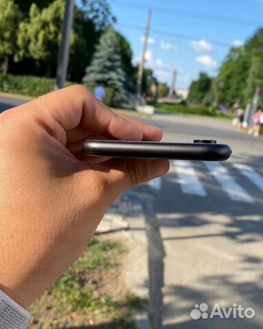 Телефон iPhone XR 64Gb б/у (витрина) HH/F