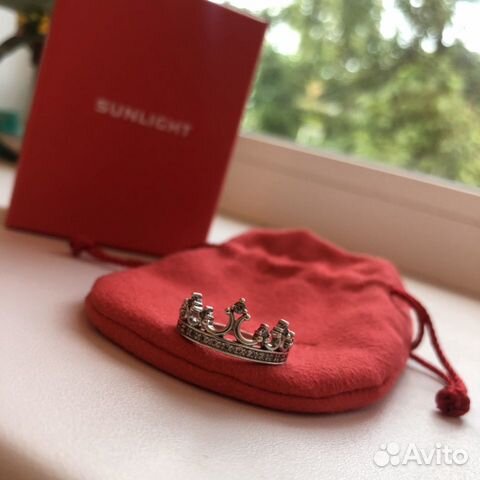 Серебряное кольцо с фианитами Серебряное кольцо с фианитами