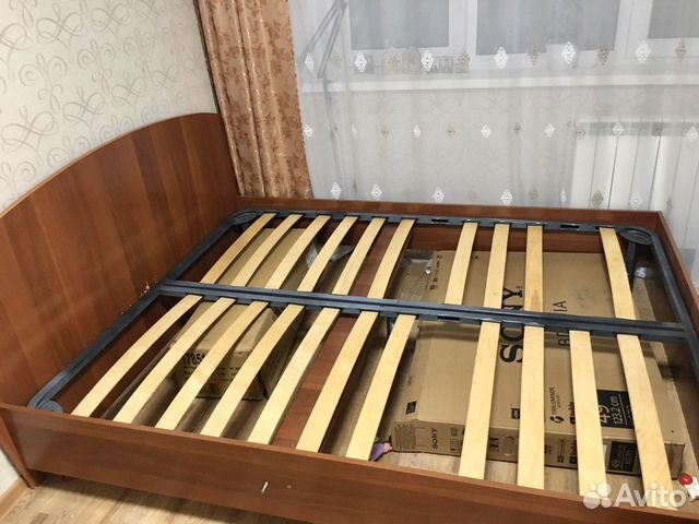 Кровать с матрасом