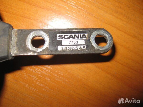 Кран регулировки уровня пола кабины Scania