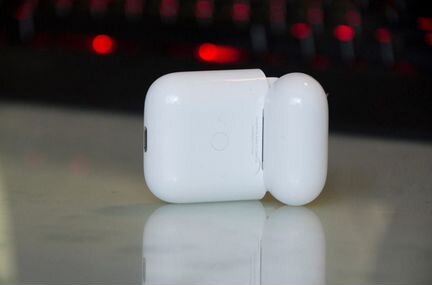 Чехол от наушников Apple Airpods
