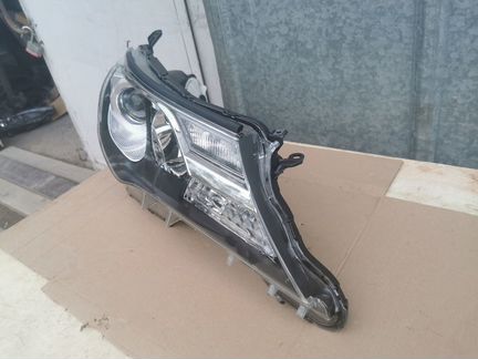 Фара правая галоген Toyota rav4 ca40