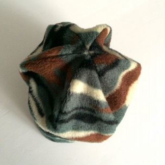 Шапка и перчатки /хаки/ новые, на 5-8 лет