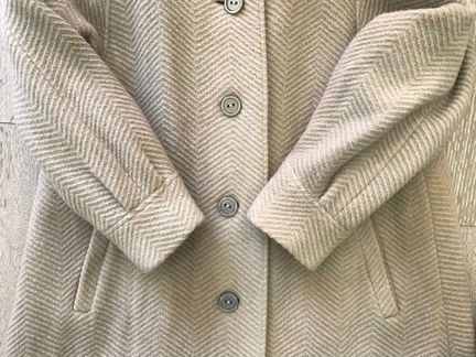 Пальто шерстяное 46 размер. Производство Германия