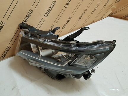 Фара левая Toyota Land Cruiser Prado 150