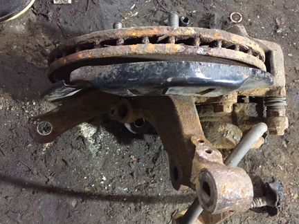 Кулак передняя правая Kia Rio 3 Хендай Солярис