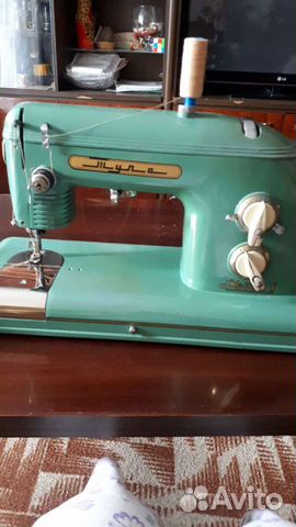 Швейная машина Тула, элекромеханическая. В рабочем
