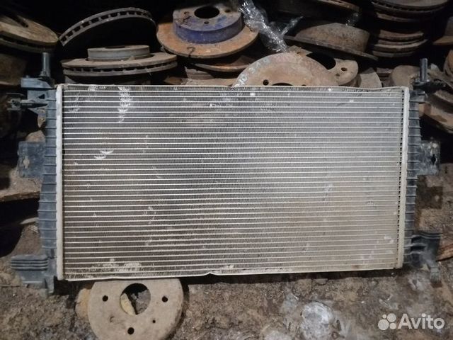 Радиатор охлаждения Ford Focus