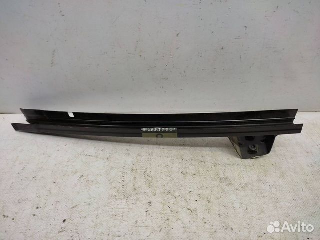 Уплотнитель стекла двери передний правый Renault