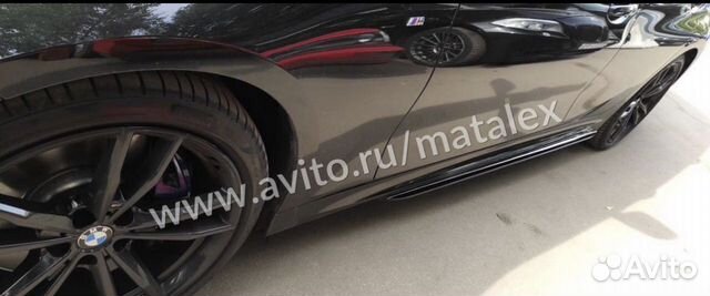 Лезвия на пороги для BMW G20 черный глянец