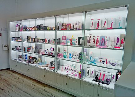 Торговые витрины из мдф