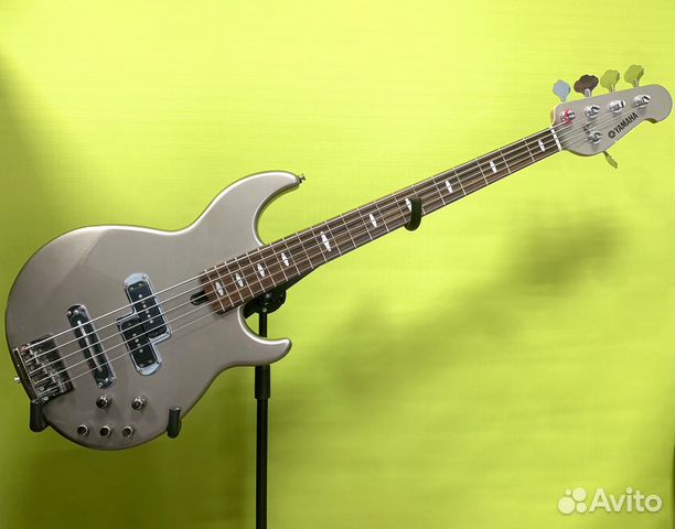 Бас гитара Yamaha BB615 5-струн
