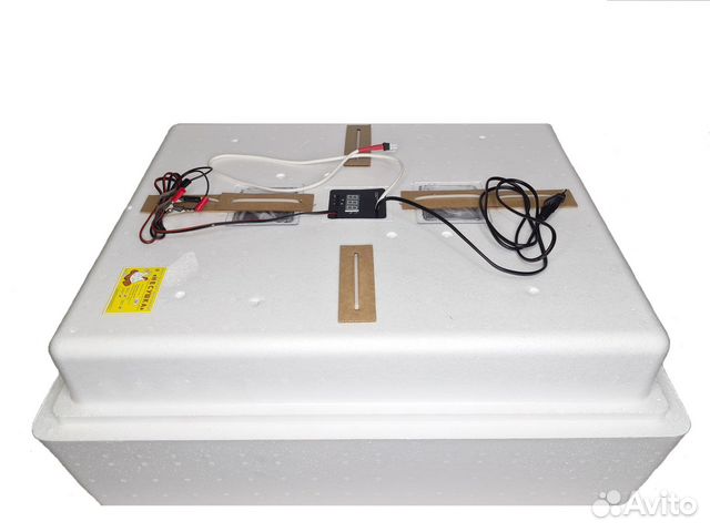 Инкубатор на 104 яйца с вентилятором и гигрометром