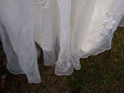 Платье свадебное