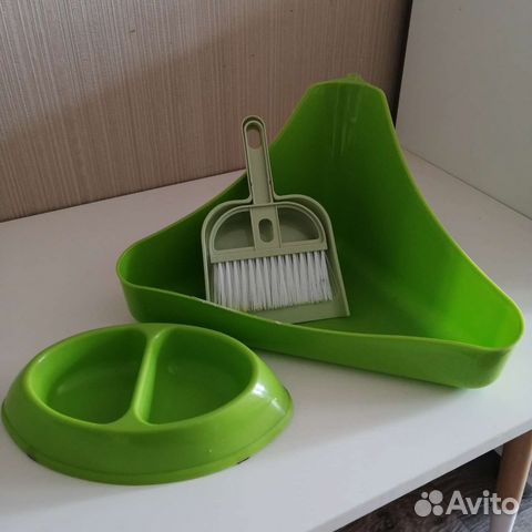 Миска, туалет для грызунов, щётка с совком