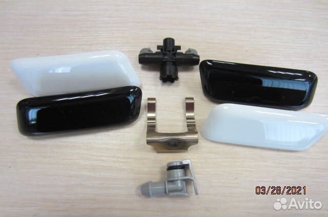 Крышка омывателя фары Land Cruiser 200 2015-2021