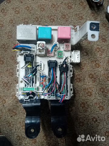 Блок предохранителей Тойота Королла Е15/2011 год