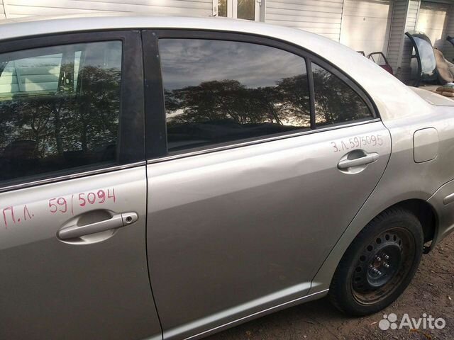 Дверь задняя левая Тойота Авенсис