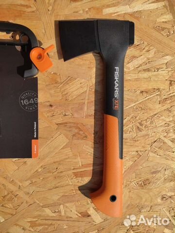 Топор fiskars x7