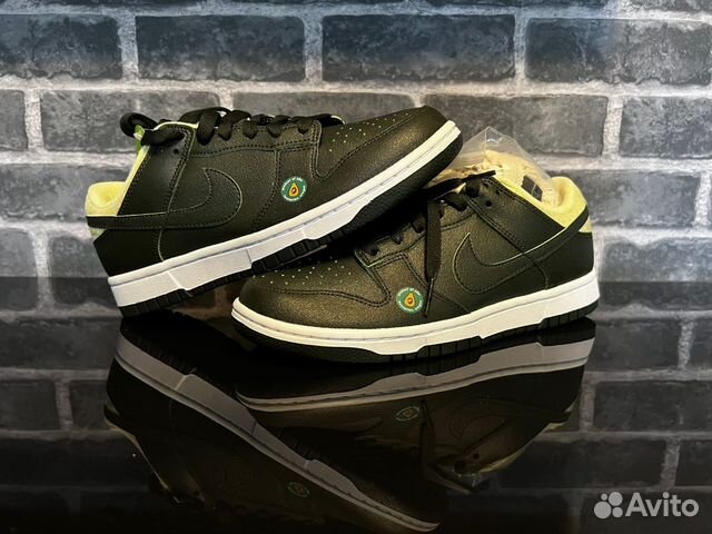 Nike Dunk Low Avocado (W)