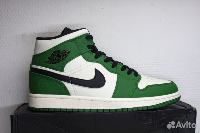 Nike Air Jordan 1 Mid 'Pine Green'