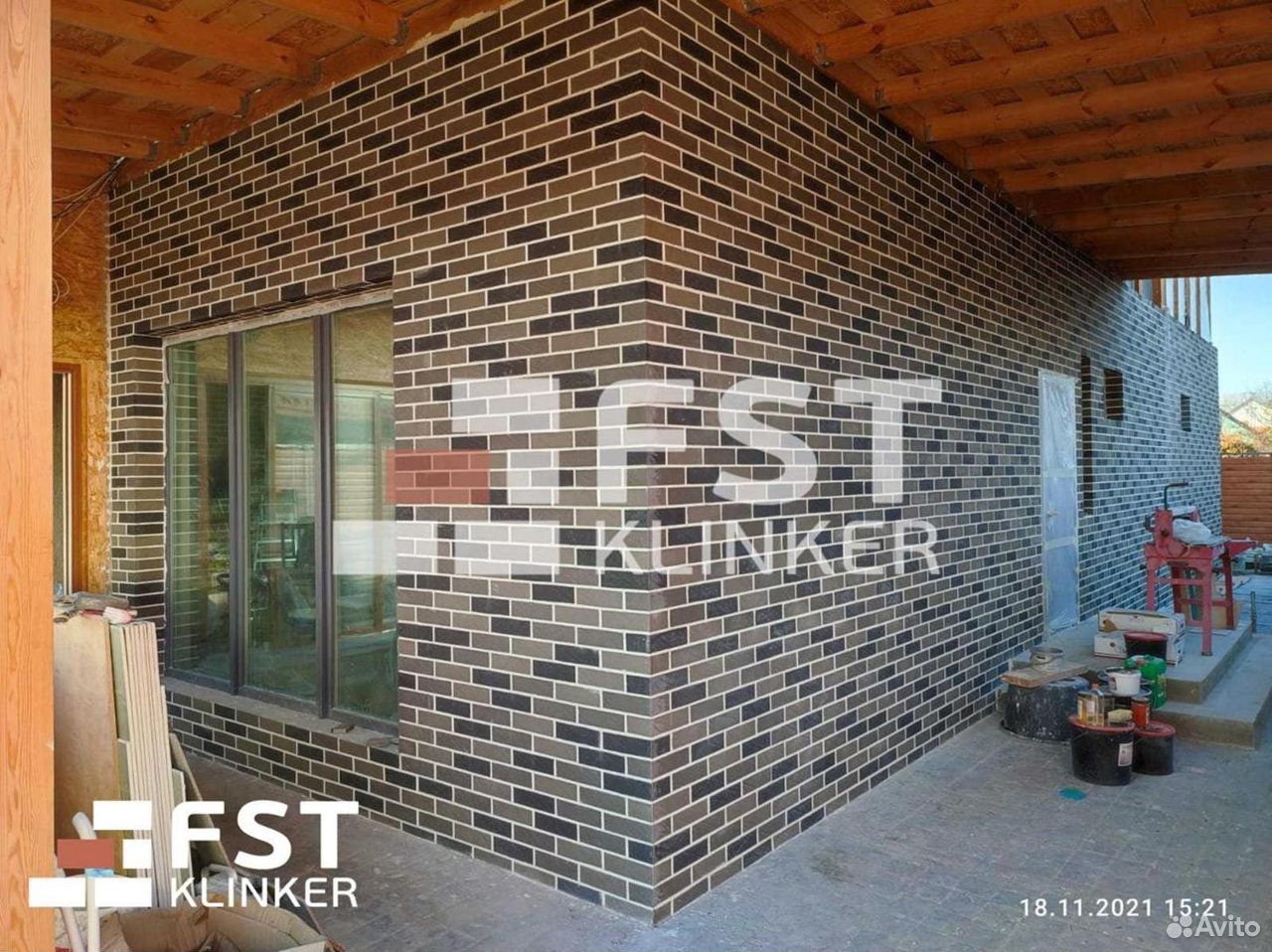 Гибкая клинкерная плитка fst с защитной пленкой на фасадной сетке