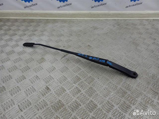 Поводок стеклоочистителя заднего Ford Focus 2 1.8