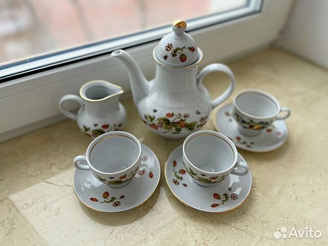 Фарфоровый кофейный сервиз