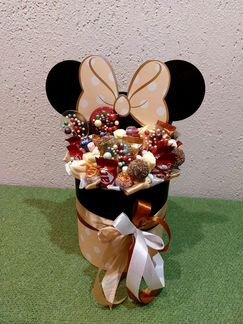 Детский букет из шоколада и зефира