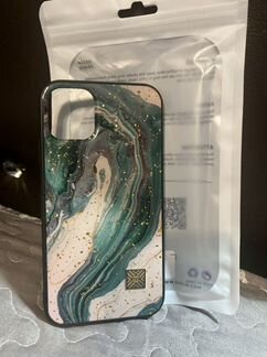 Чехлы на iPhone 11