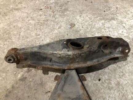 Рычаг задний нижний Mercedes w202