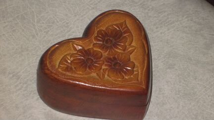 Шкатулка деревянная ручной работы