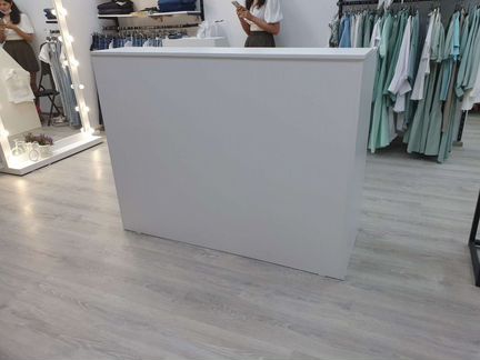 Ресепшн, стойка администратора