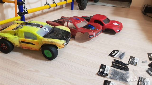 Радиоуправляемая модель 1 10