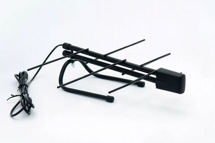 Антенна комнатная с усилителем для приёма цифр. тв