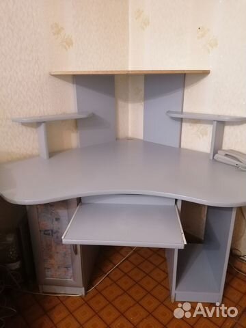 Продам компьютерный стол