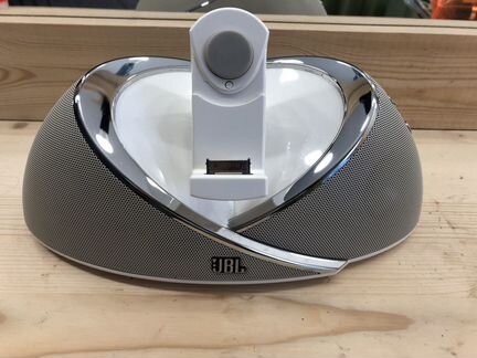 Портативная акустика/док-станция JBL OnBeat