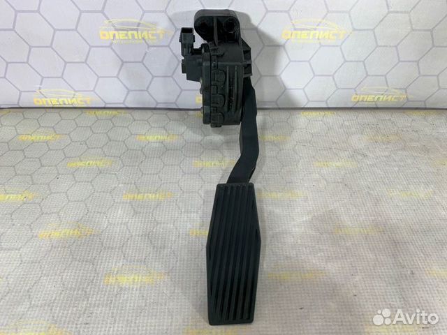 Педаль газа Opel Astra H Z16XEP 2006