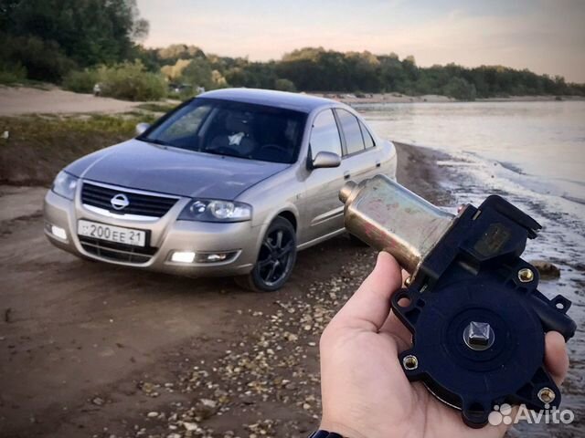 Стеклоподъемник правый Nissan Almera Classic