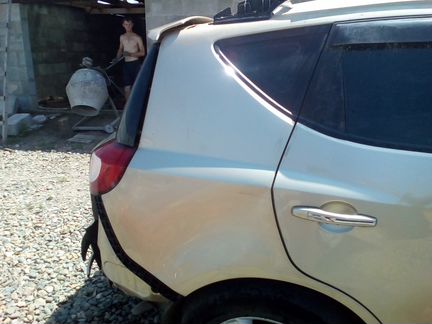 Правое заднее крыло на Geely Emgran X 7