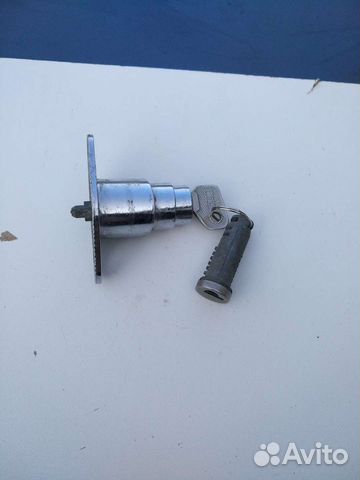 Замок багажника на Ваз