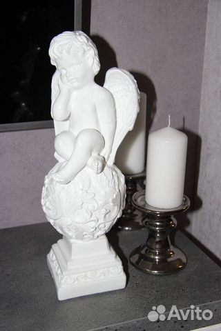 Статуэтка ангел на шаре