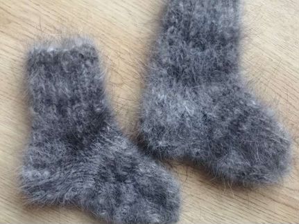 Варежки, носки из собачьей шести