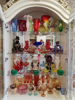 Старинный цветной хрусталь и стекло