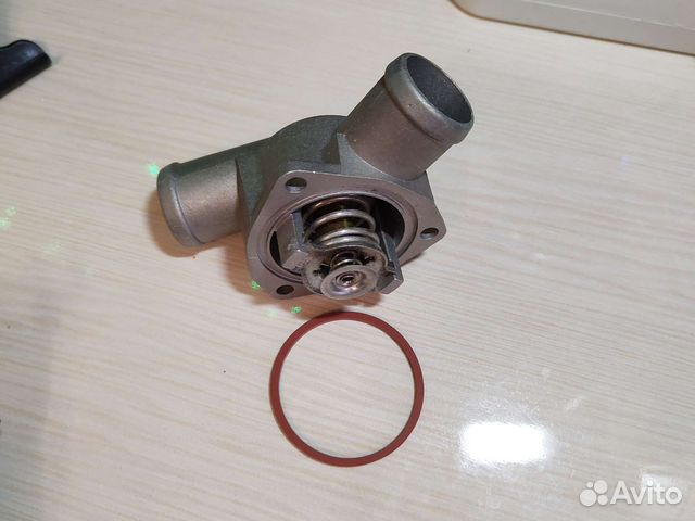 Продам термостат для Лады Приоры