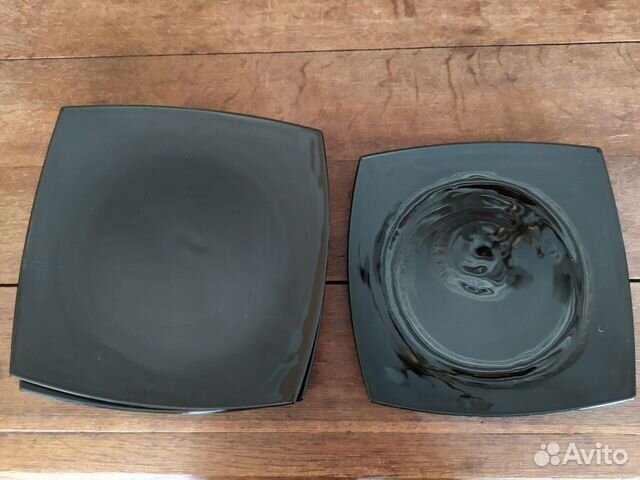 Черные тарелки в интерьере