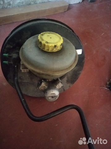 Вакуумный усилитель тормозов на Ауди 80 б4