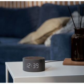 Умная колонка Яндекс Новая Станция Мини с часами