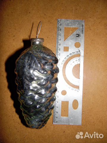 Елочная игрушка шишка с 